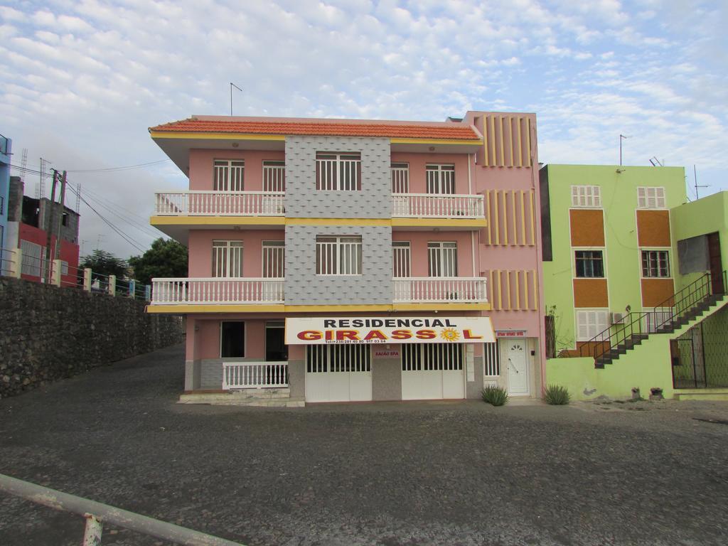 مبيت وإفطار ساو فيليبي Residencial Girassol, Lda المظهر الخارجي الصورة